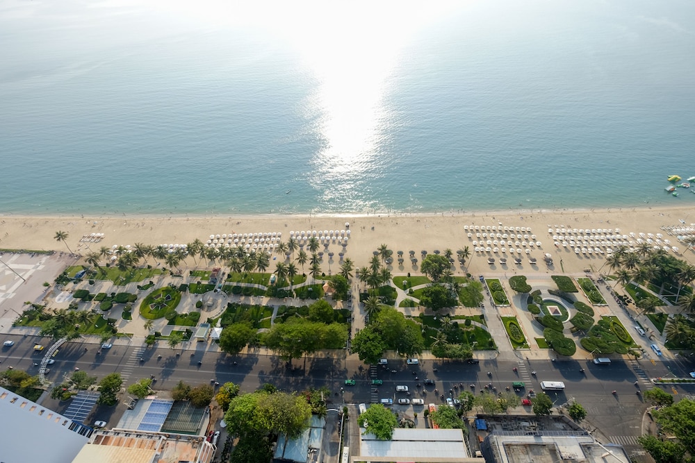 Sunrise Ocean View Apartment