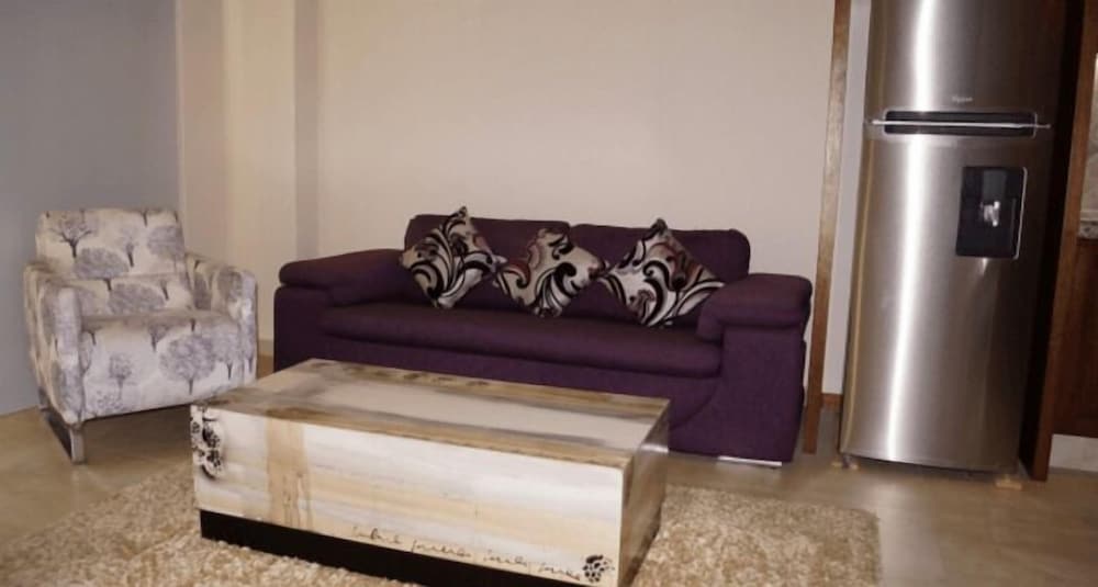ROMANTIC ZONE V177 STUDIO