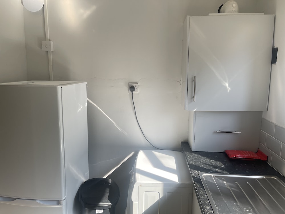 Beautiful one bed Apartment in Cardiff Good Links view 4