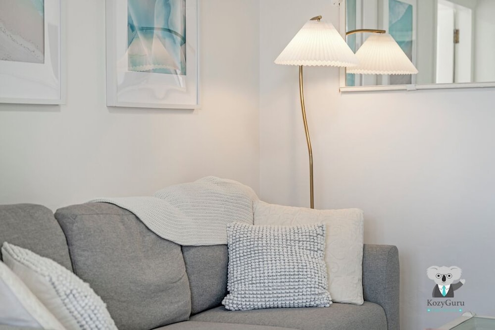 Kozyguru | Kirribilli | Opera House View 2 Bed Apt