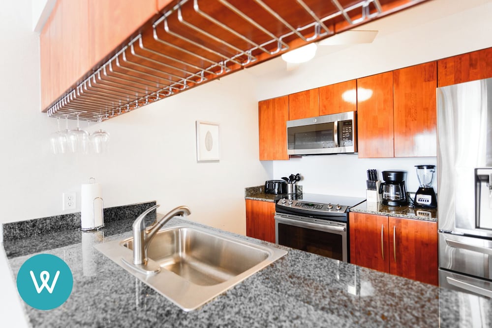 Brickell city View Condo with Pool