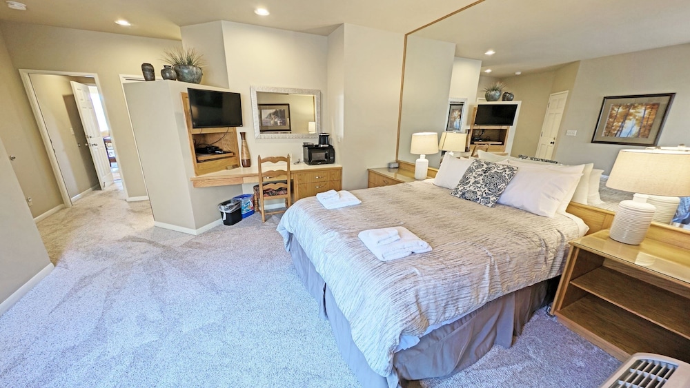 Mt Bachelor Village 324 2 Bedroom Condo