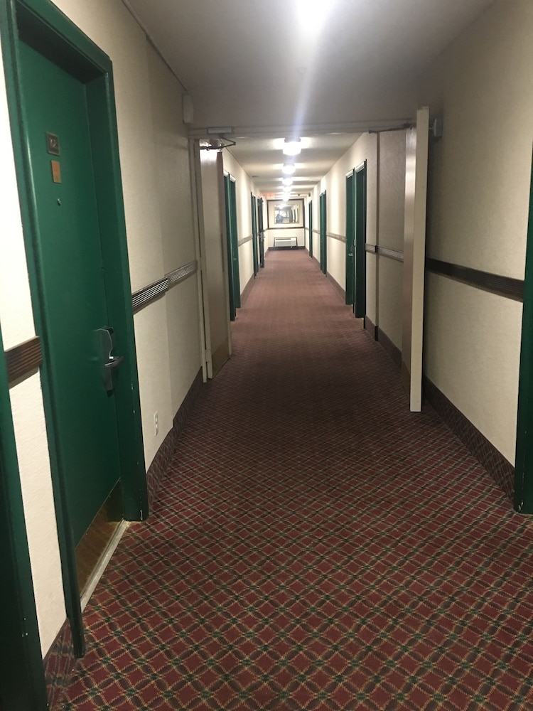 A Victory Hotel - Southfield - Property Image 3