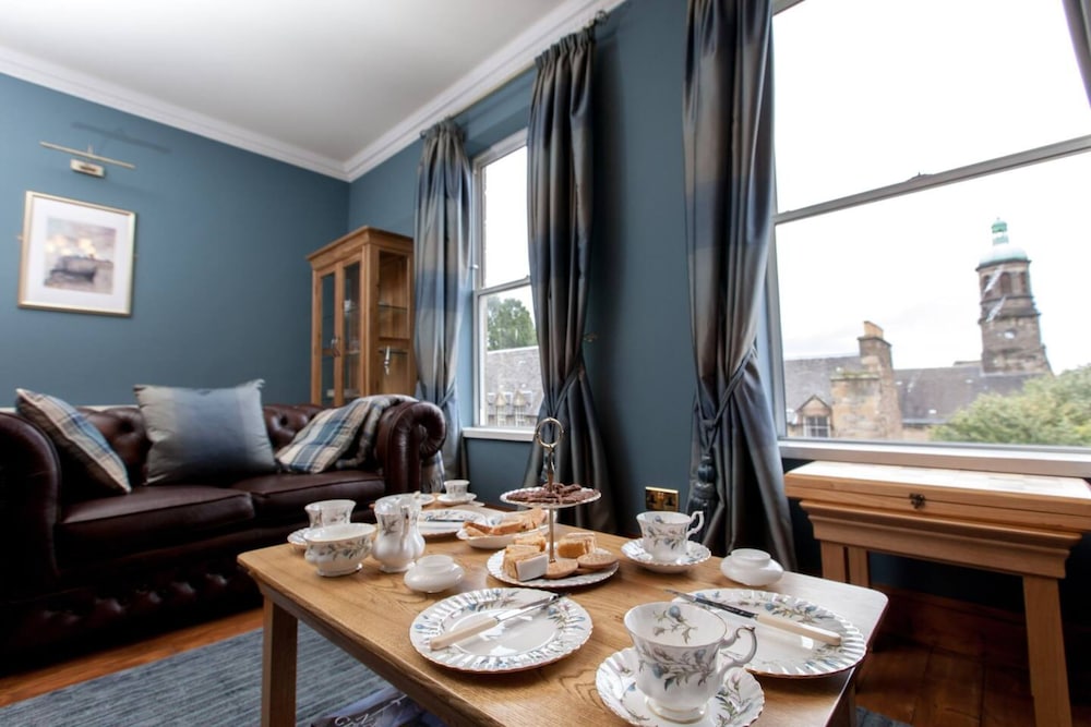 Blackfriars Residence - Beautiful Home
