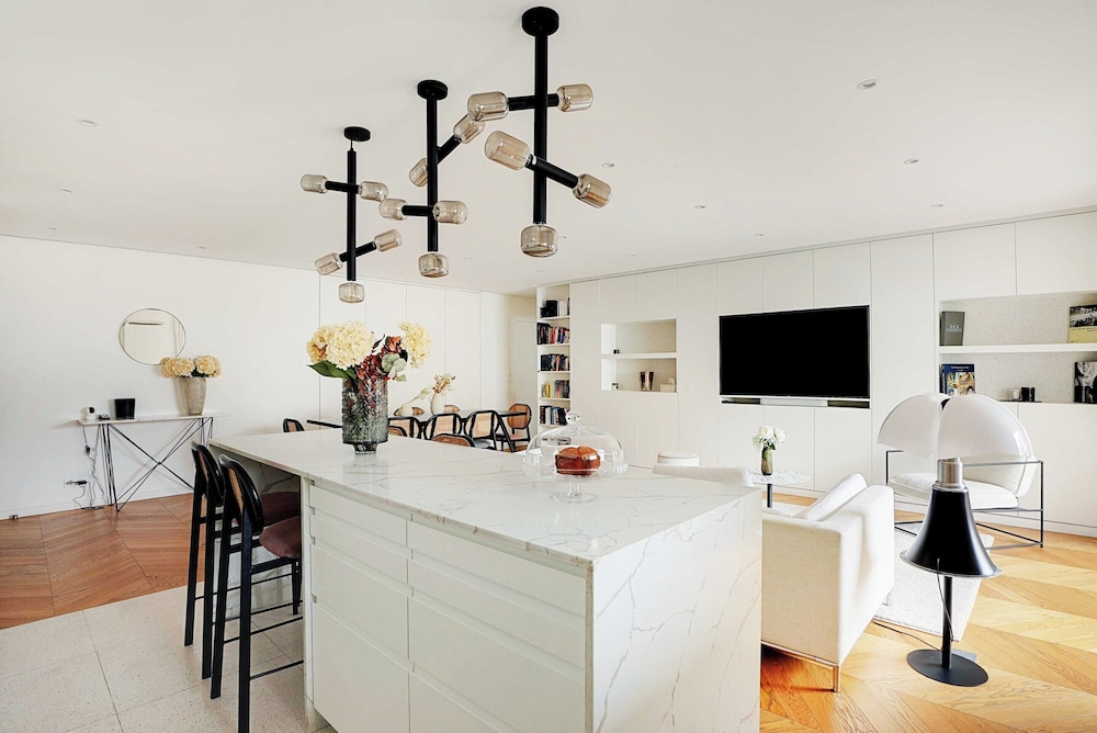 Modern, Spacious Apartment Just Outside Paris