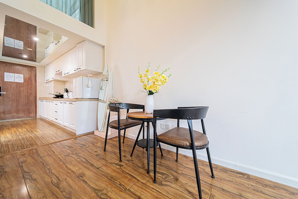 Shanghai Hills & Freshly Home Loft Retreat near NECC