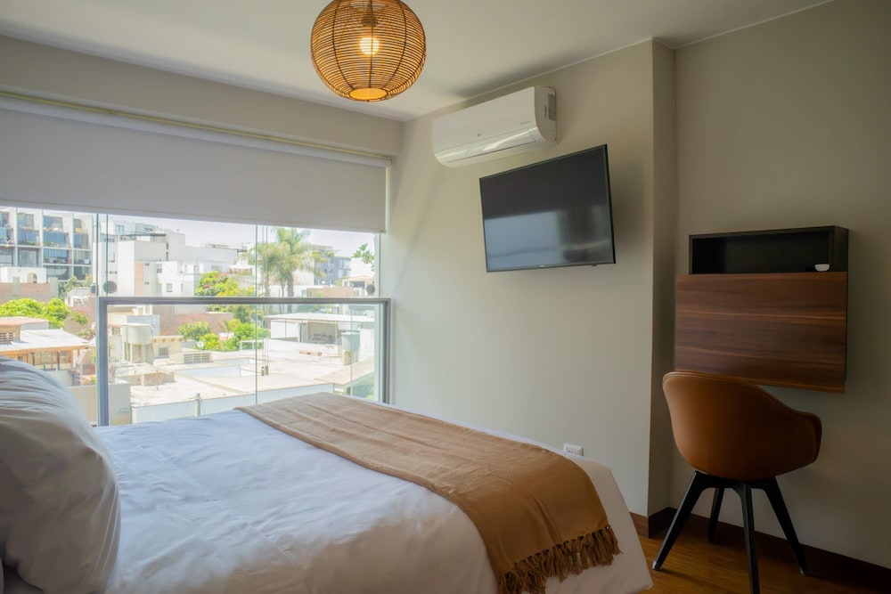 w Atonishing 1BR With Terrace in Barranco