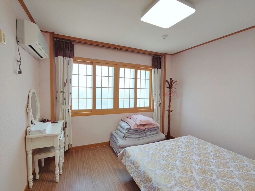Gyul House
