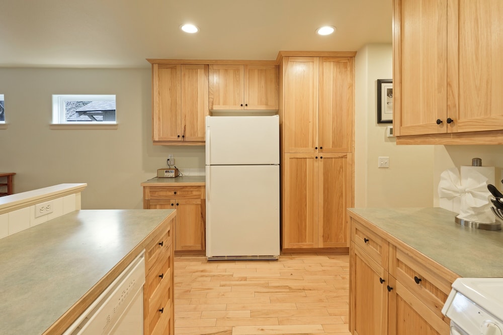 Meet Me On Milwaukee 30 Day Minimum 2 Bedroom Home