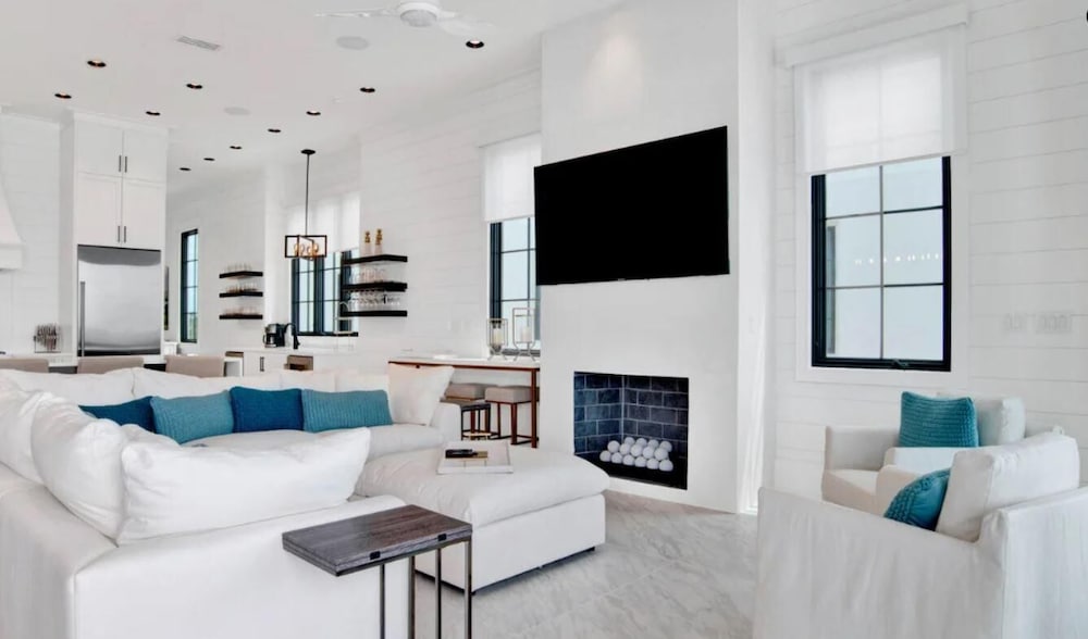 Sea La Vie at Eleanor Beach