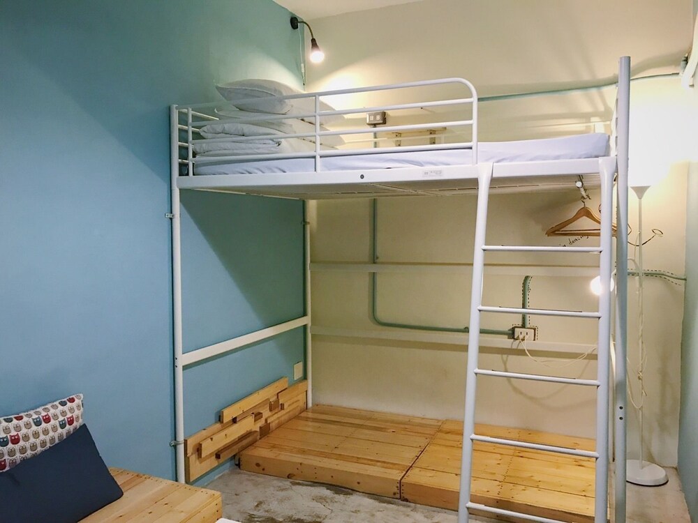 Lane62 Hostel