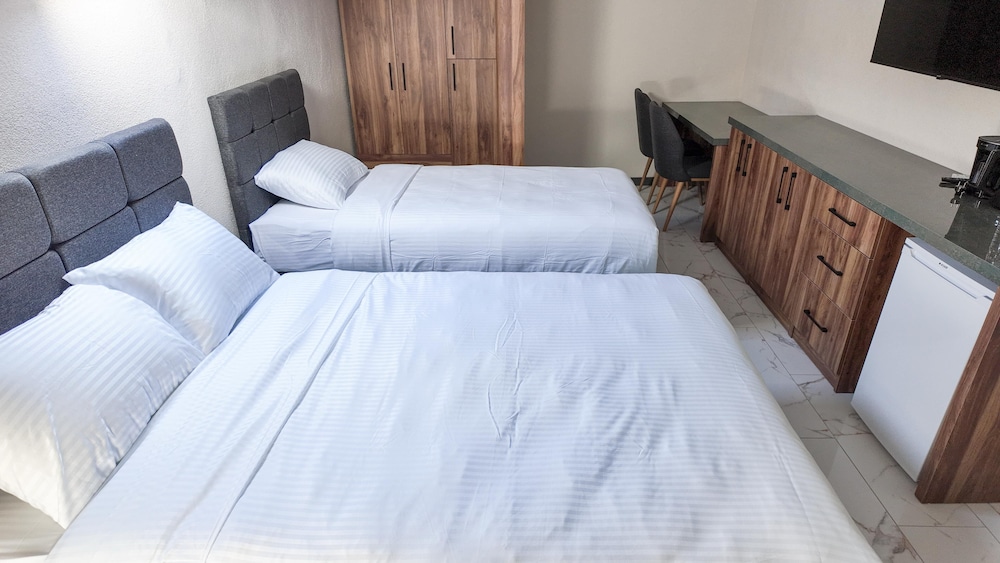 Faraza Rooms