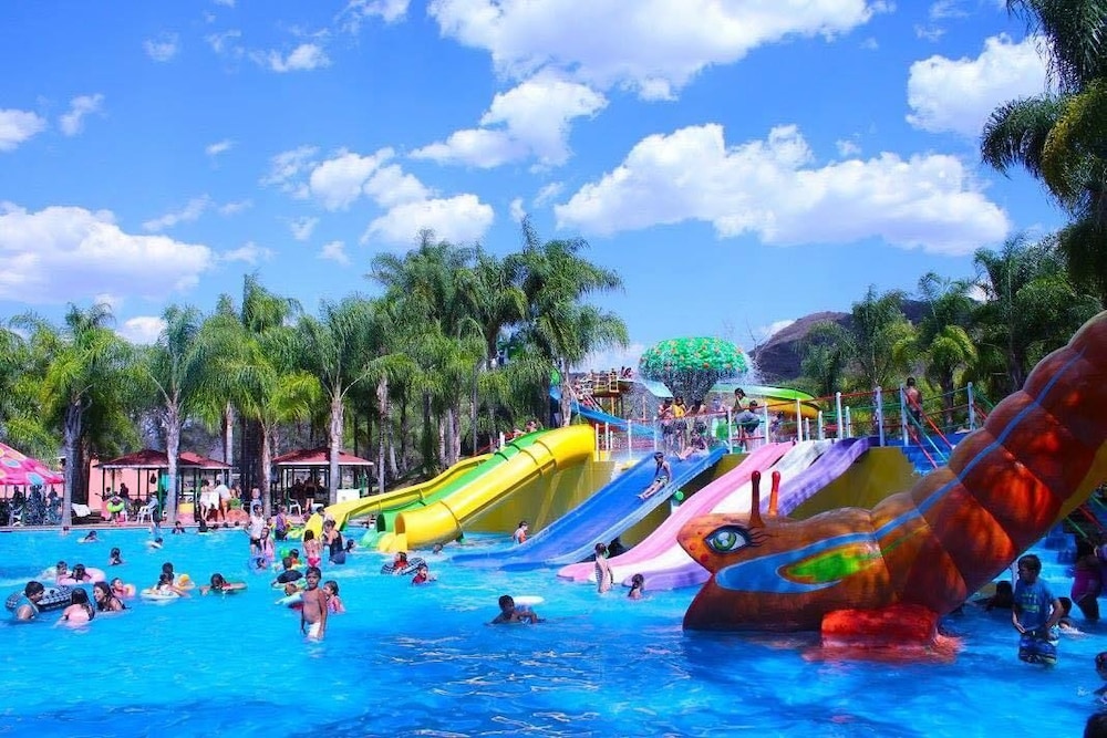 Guamúchil Parque Acuático & Cabañas