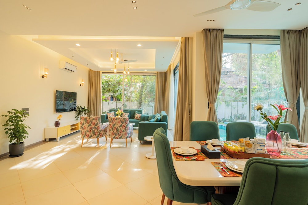 ELIVAAS Laguna Camellia | Luxe 4 BHK Villa Near Popular Beaches with Private Pool