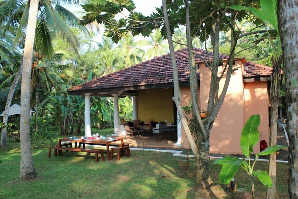 Villa Nicomar