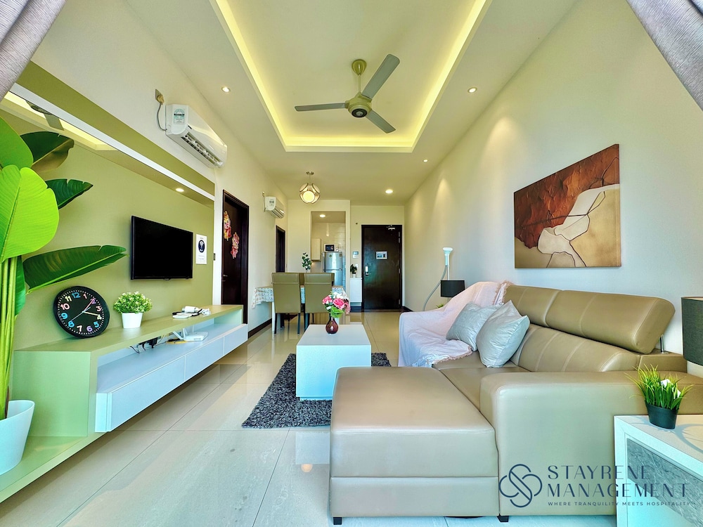 Paragon Suites CIQ By Stayrene