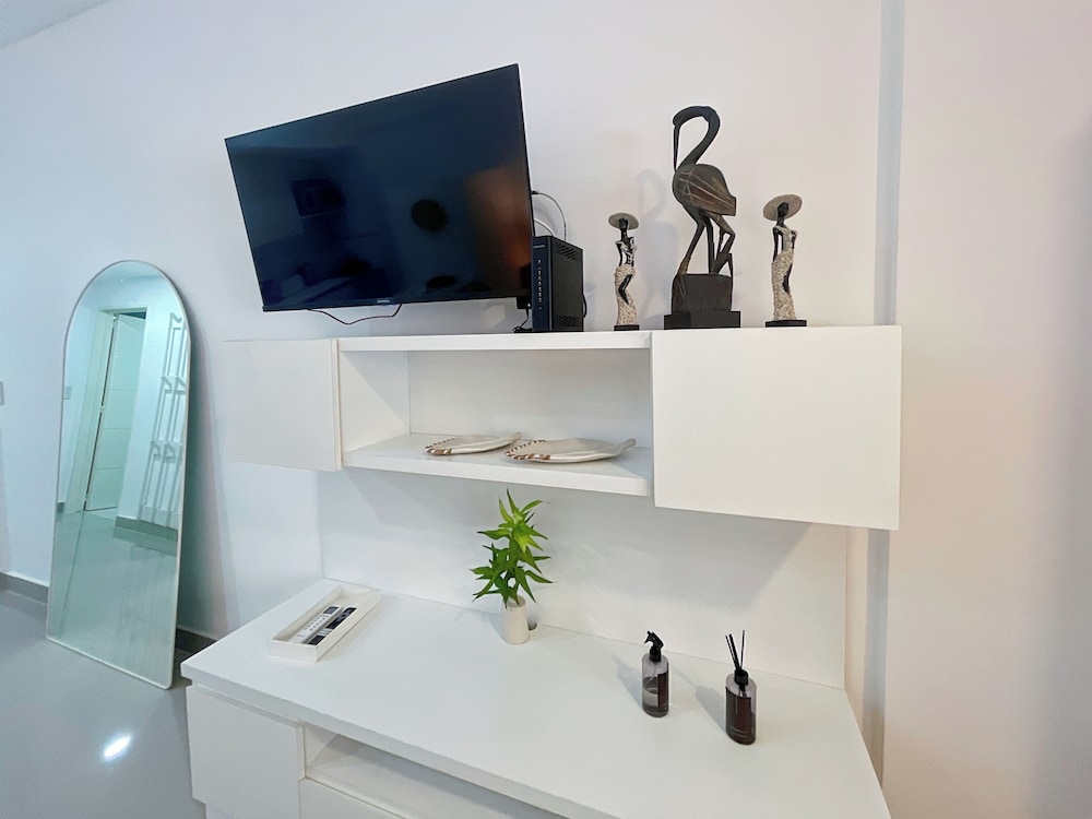 Ayres Suites Moreno
