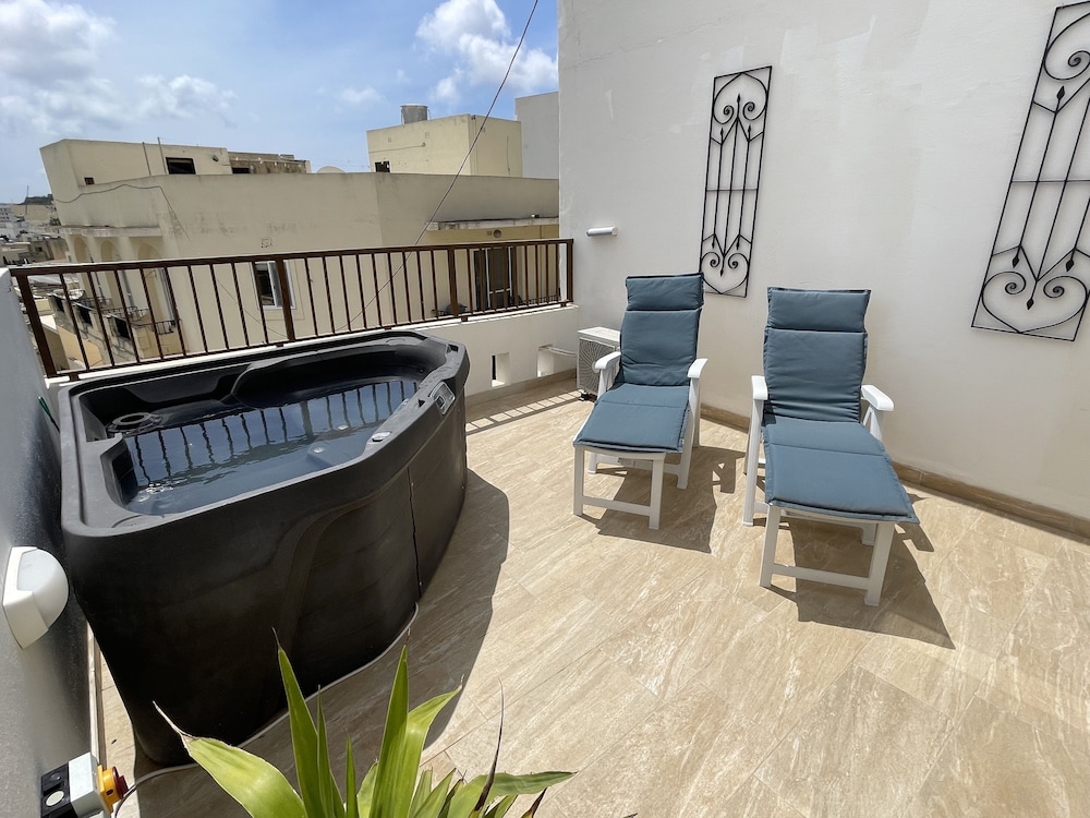 Hotel Alina Boutique Living - Image 1