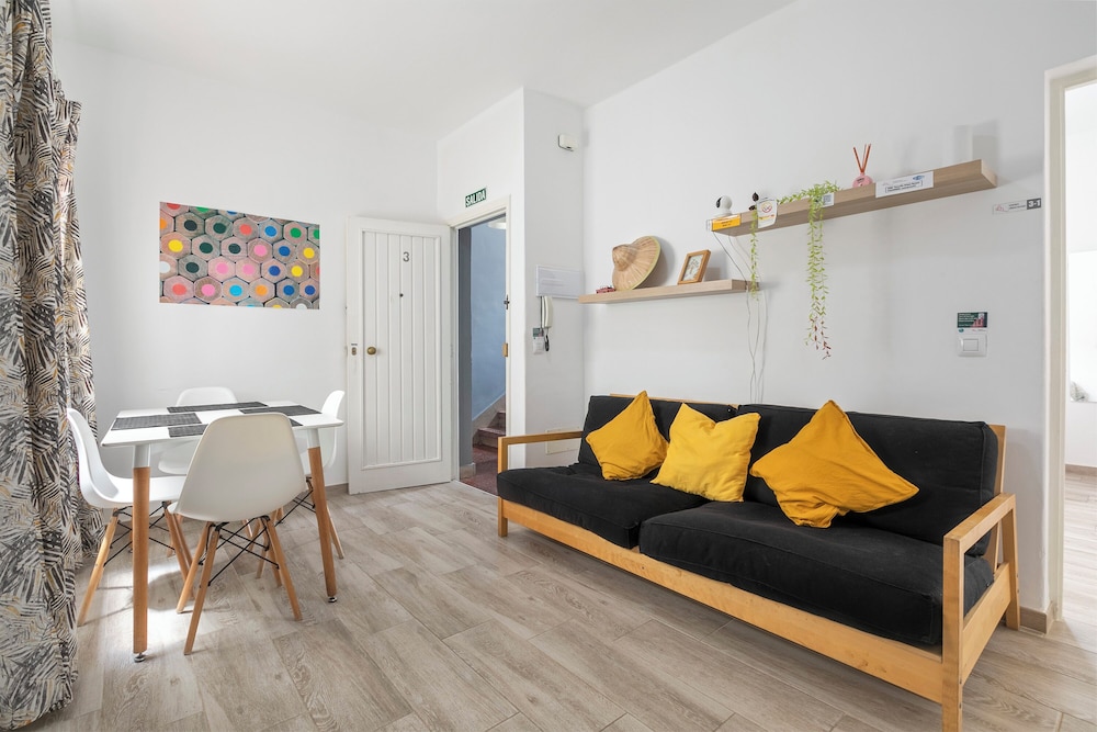 TENERIFE URBAN ROOMS