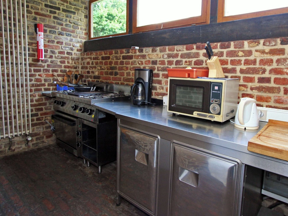 Photo 12