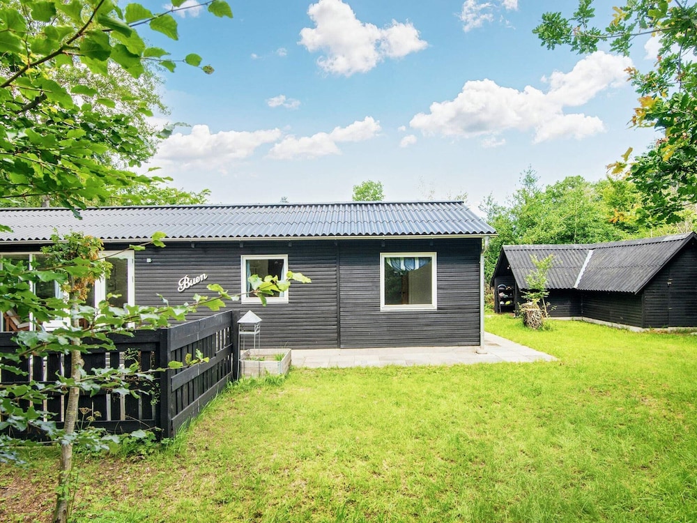 6 Person Holiday Home in Glesborg
