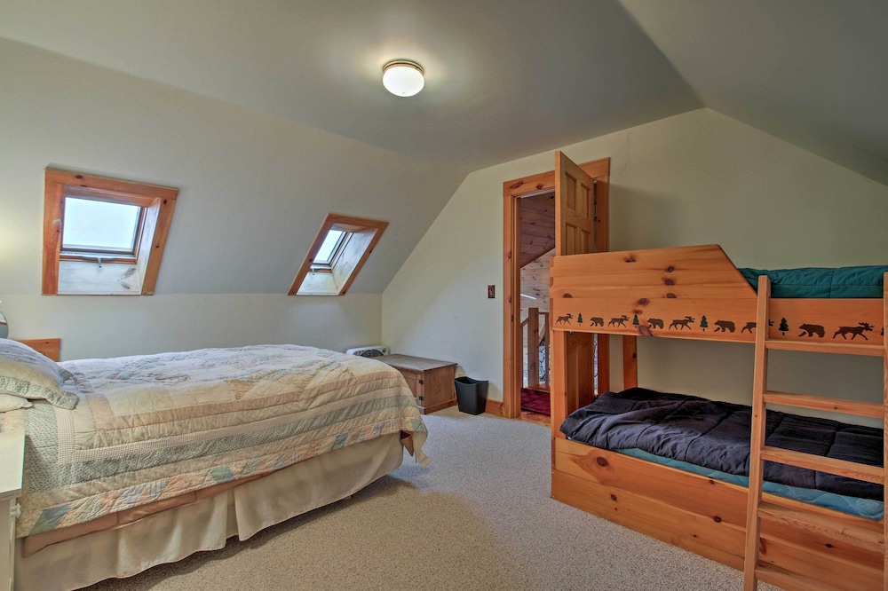 Spacious Gilford Retreat w/ Deck: 2 Mi to Skiing! view 4
