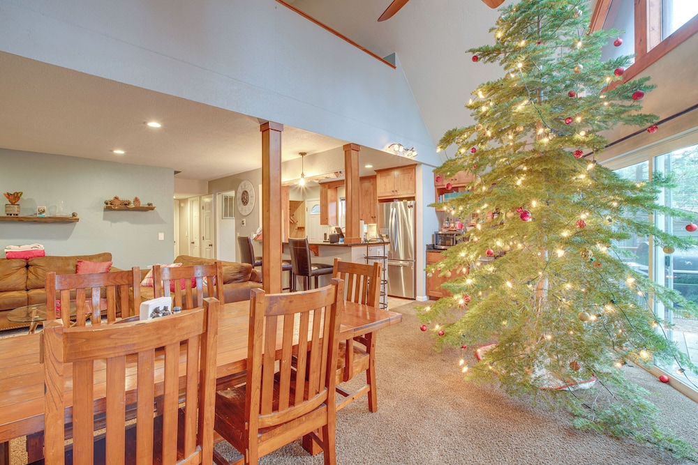 1 Mi to Heavenly Ski Resort: Retreat w/ Hot Tub