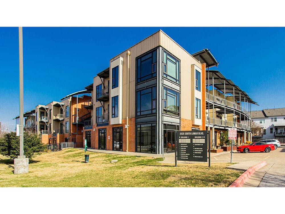 Convenient Condo Near Zilker & Barton Springs! view 5