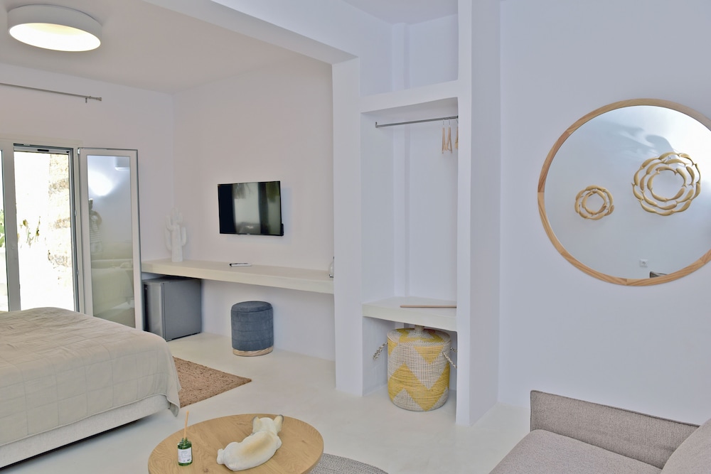 Natura Luxury Villas