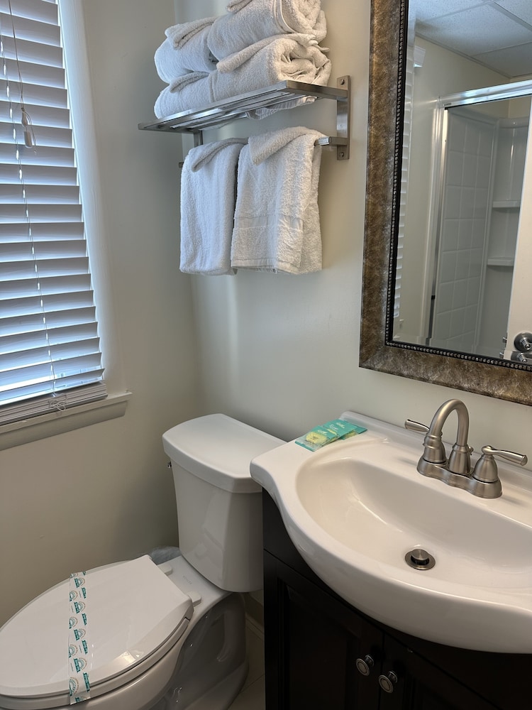 The Wellington Hotel & Suites Oceanblock