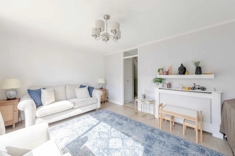 Lovely 3BD Family Home With Garden - Richmond!