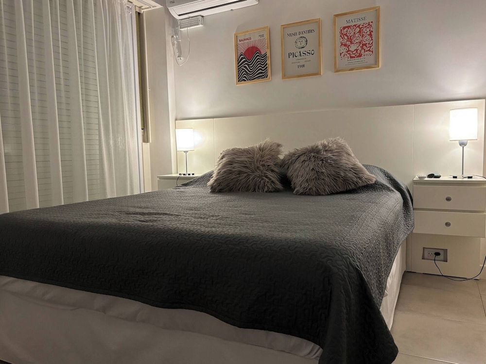 Cozy Buenos Aires Apartment in Desirable Neighborhood