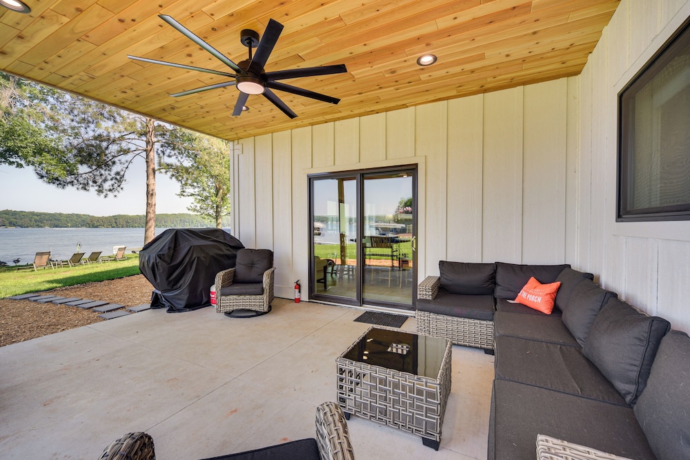 Lake Wapogasset Home w/ Dock: 7 Mi to Amery