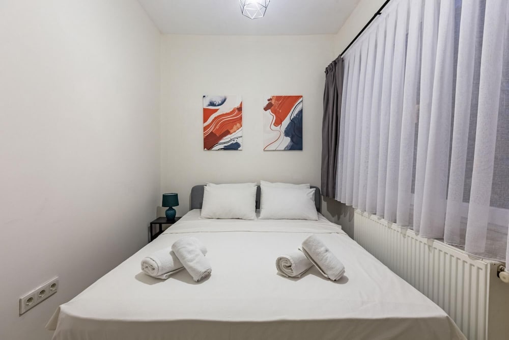 Modern Flat 5-min Walk to Taksim Square in Beyoglu