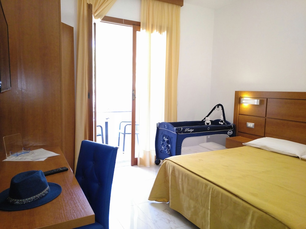 Villaggio Turistico La Mantinera Hotel
