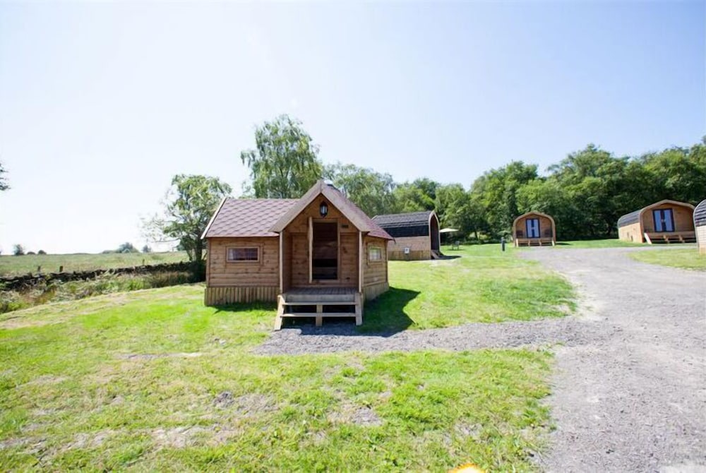 Ernest's Retreat Glamping Site view 5