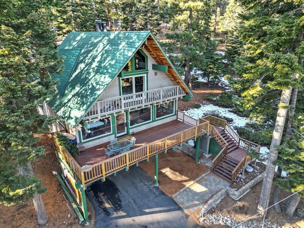Carnelian Bay Getaway