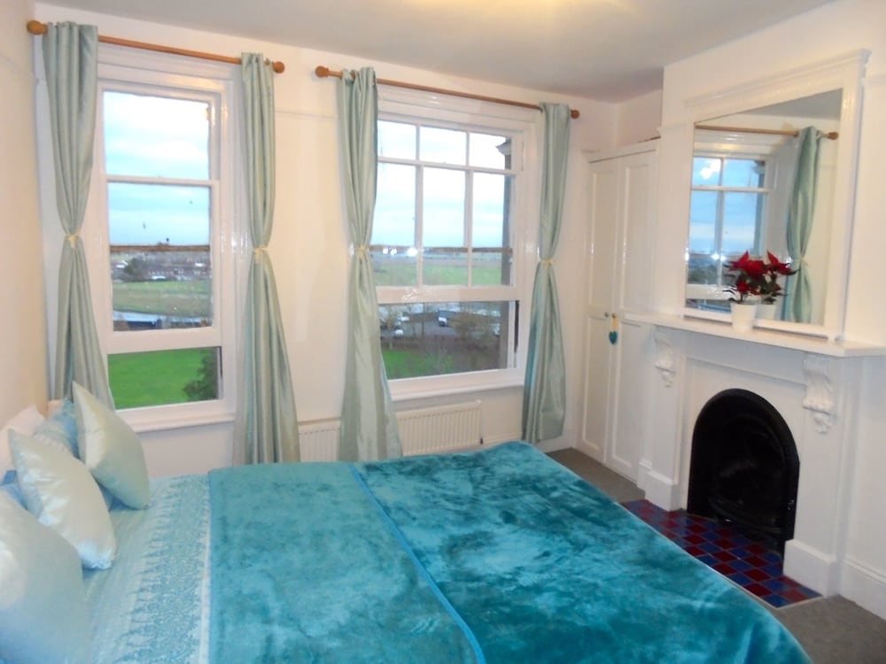 Seaview Cottage