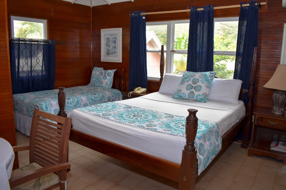 Catamaran Hotel Marina - Property Image 27