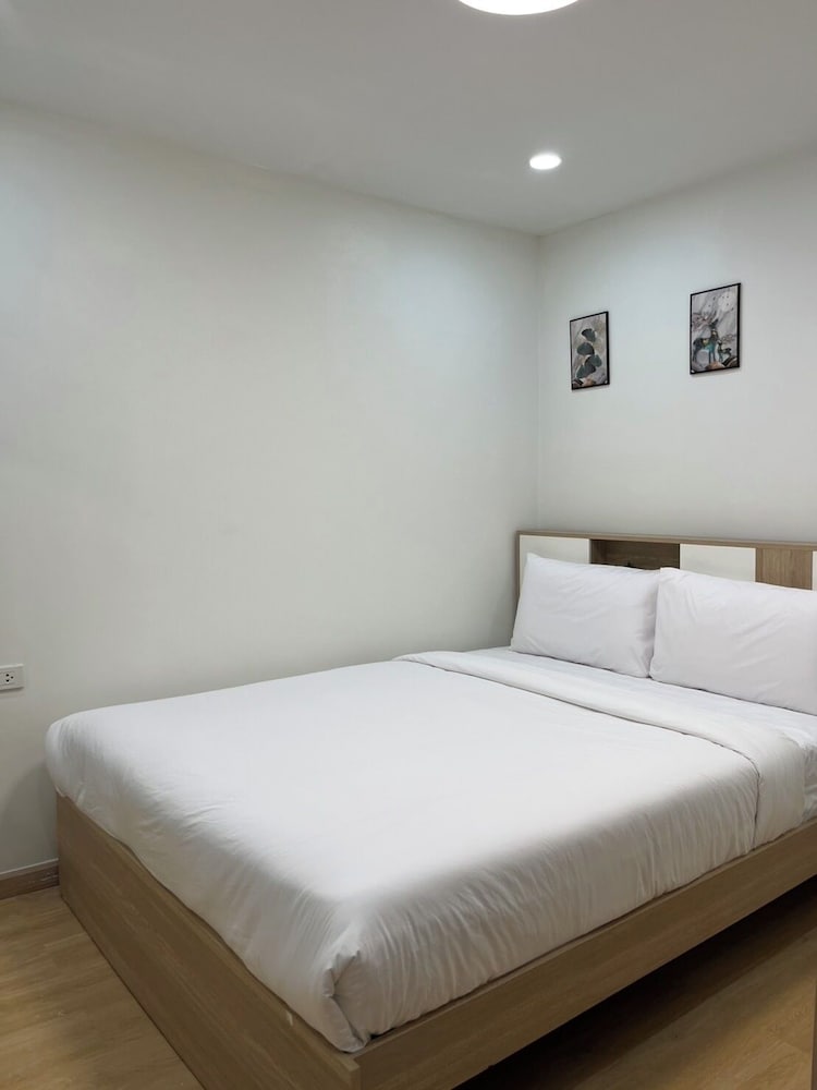 Hill Bay Suites