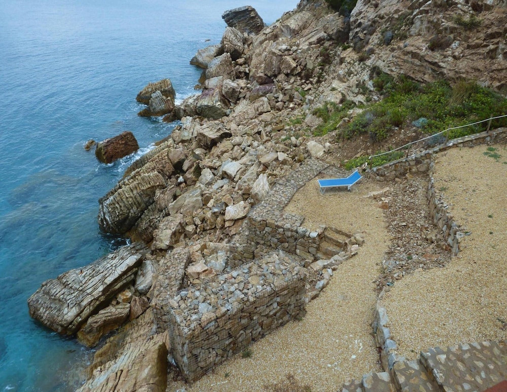 Apartment in Nisporto With Private Sea Access