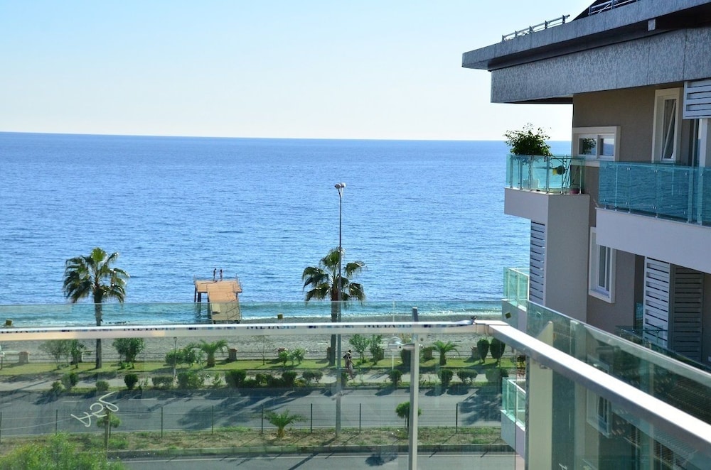 Moda Marine Apartments