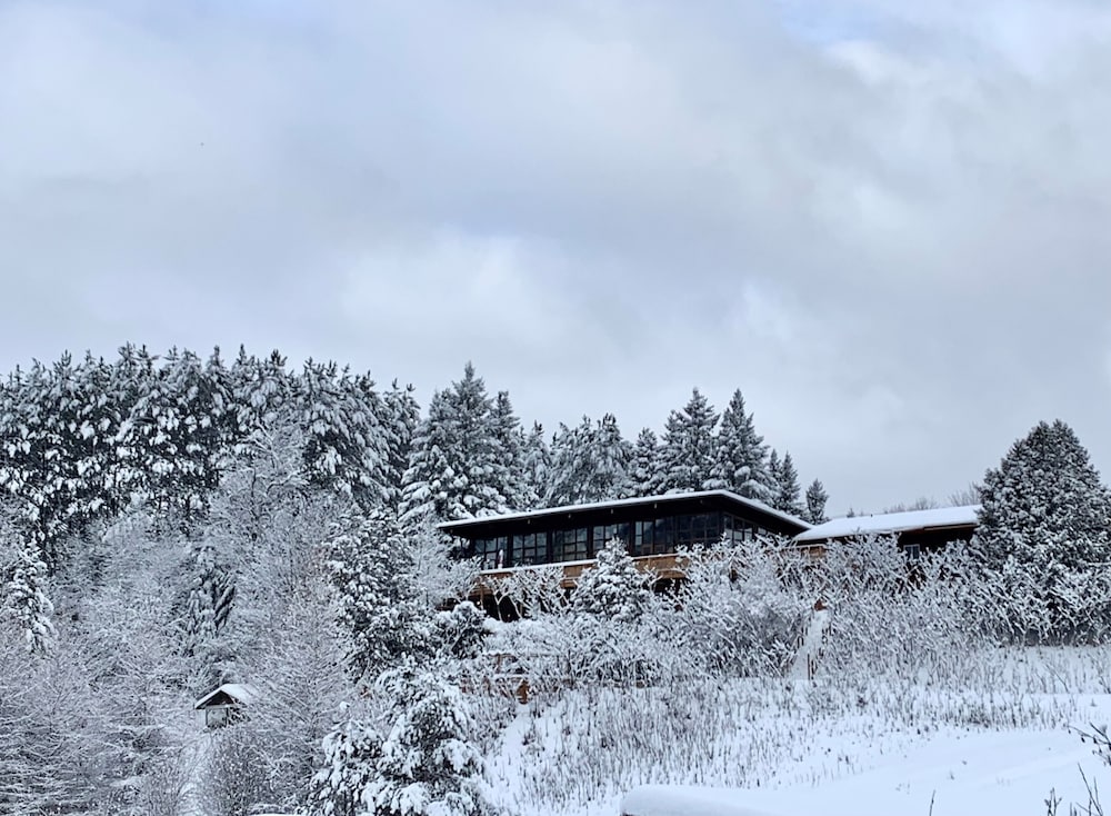 Le Grand Chalet by RVMT