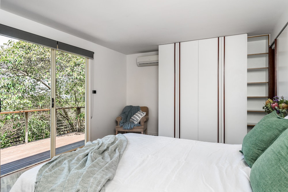 Your Luxury Escape - Cedar View view 4