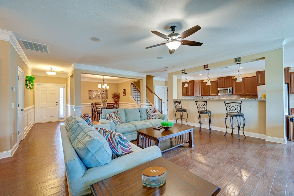 Spacious Kathleen Vacation Rental w/ Fireplace