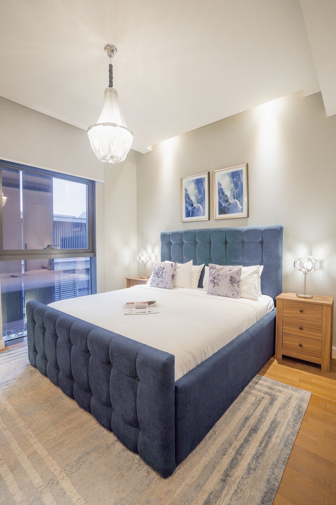 Nasma Luxury Stays - City Walk