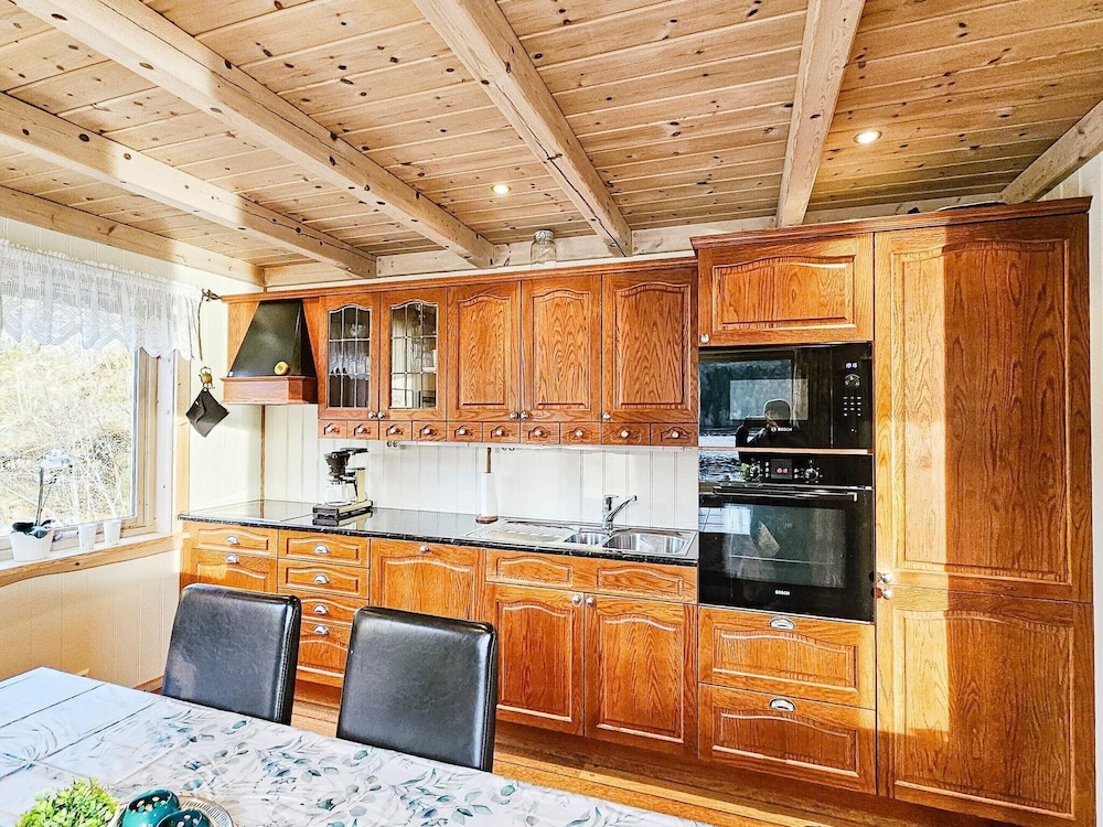6 Person Holiday Home in Bygstad