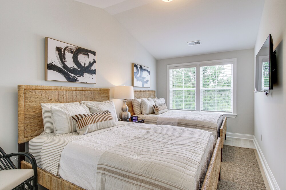 Dock Access: Pet-friendly Lake Greenwood Gem!
