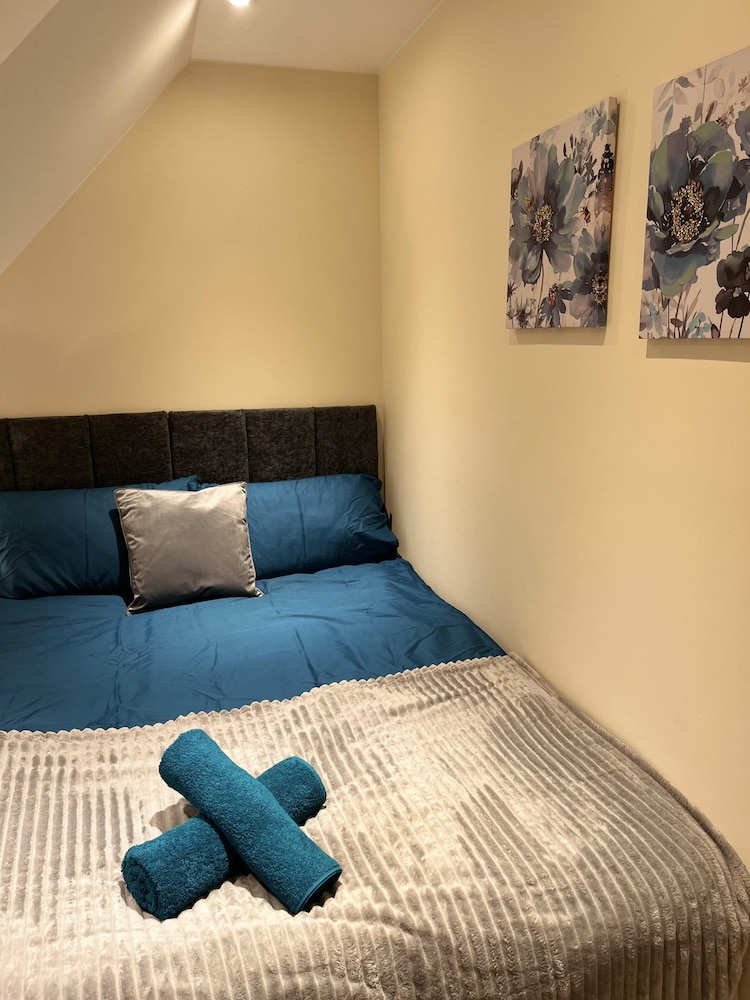 Central Location 2-bed Apartment in Maidstone view 3