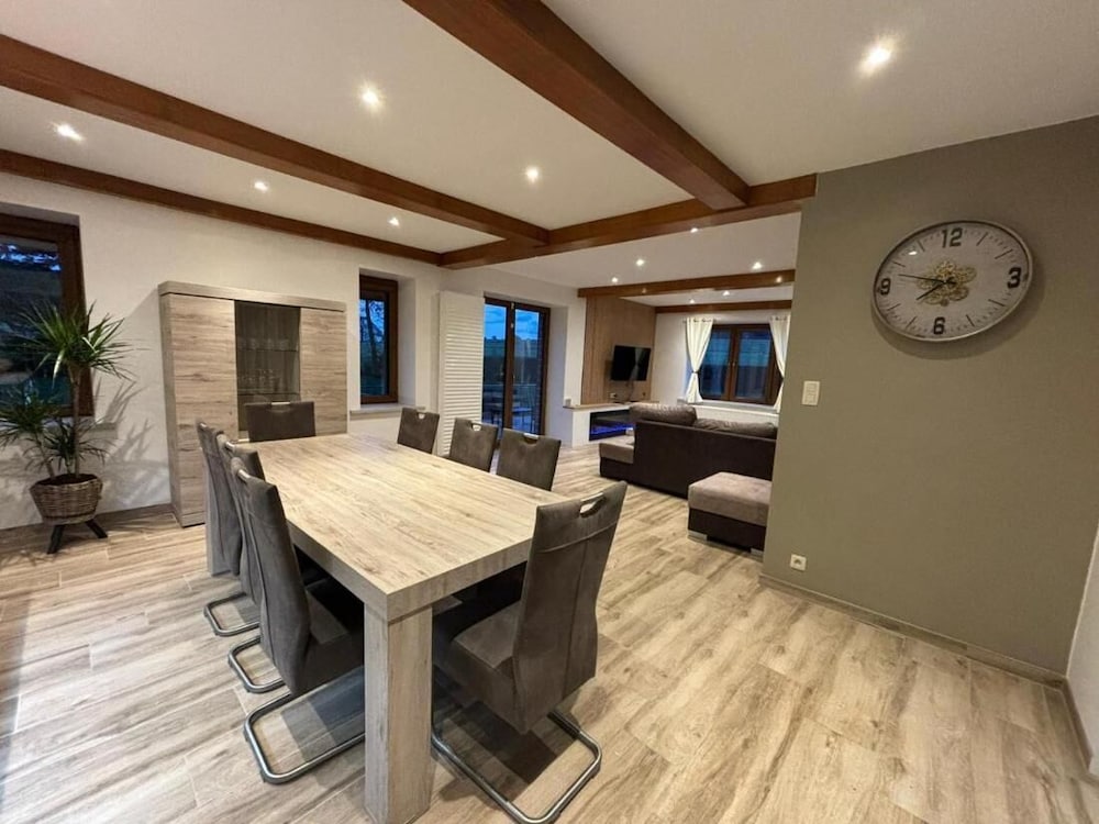 Villa De Miguel Enjoy a Pleasant Moment With Family or Friends